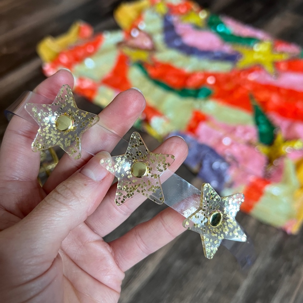 Clear choker with glitter stars